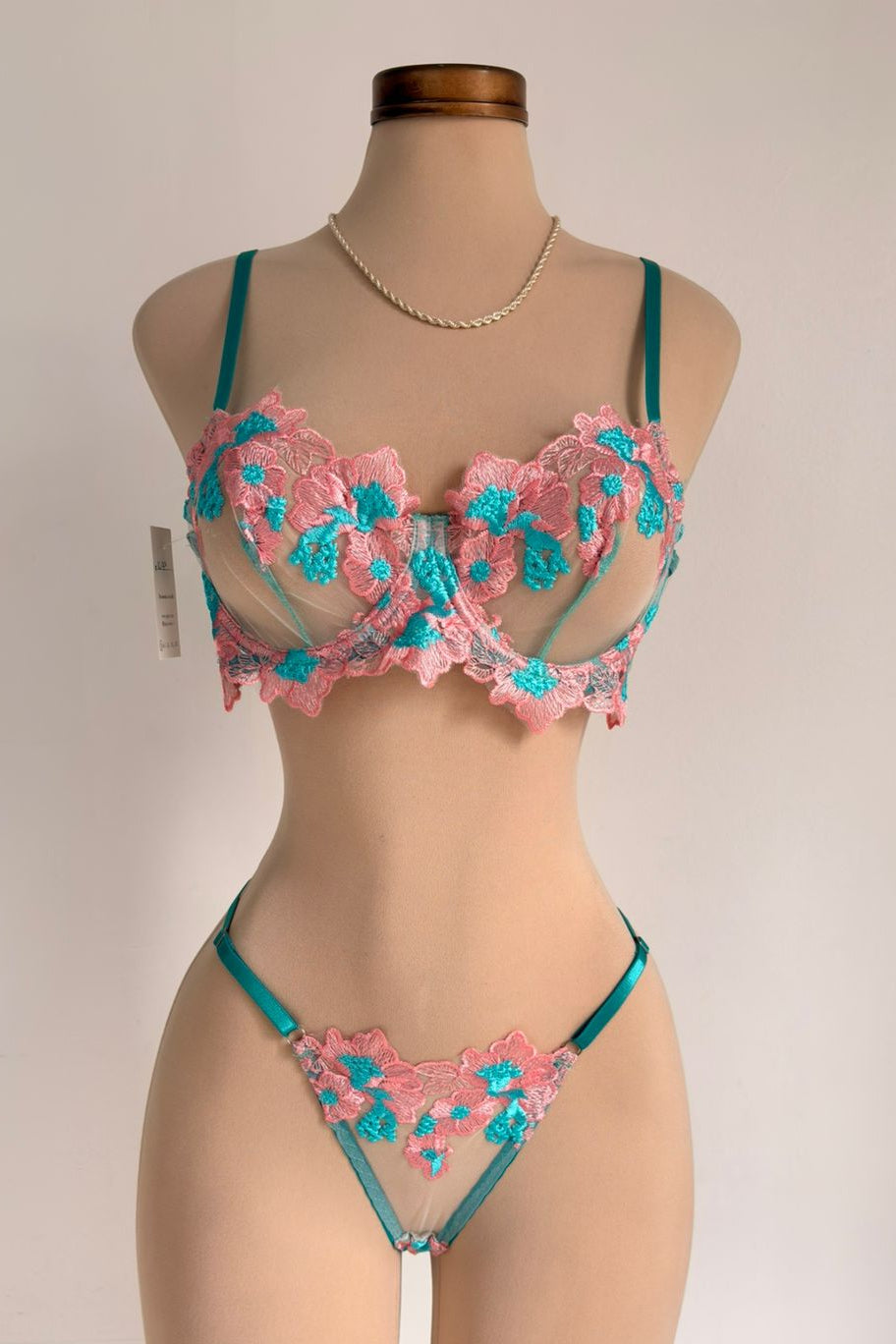 Conjunto de lencería multicolor
