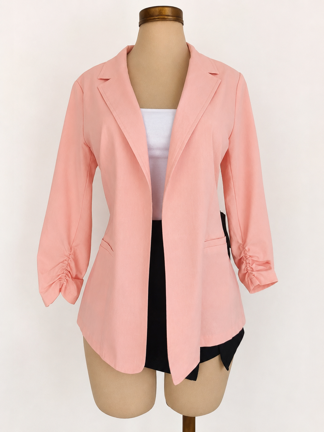 Blazer rosa de lino con mangas fruncidas