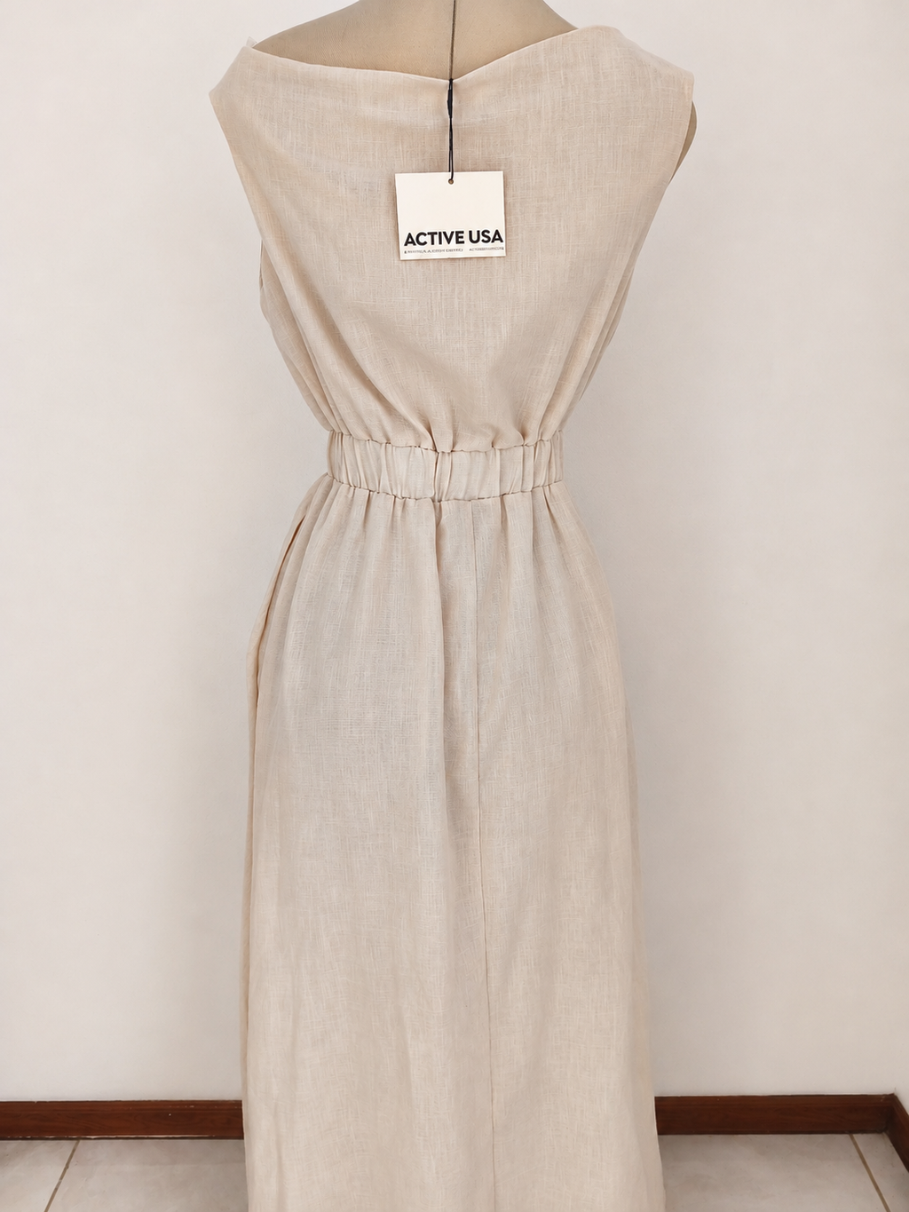 Vestido de corte A con escote asimétrico - imagen 2