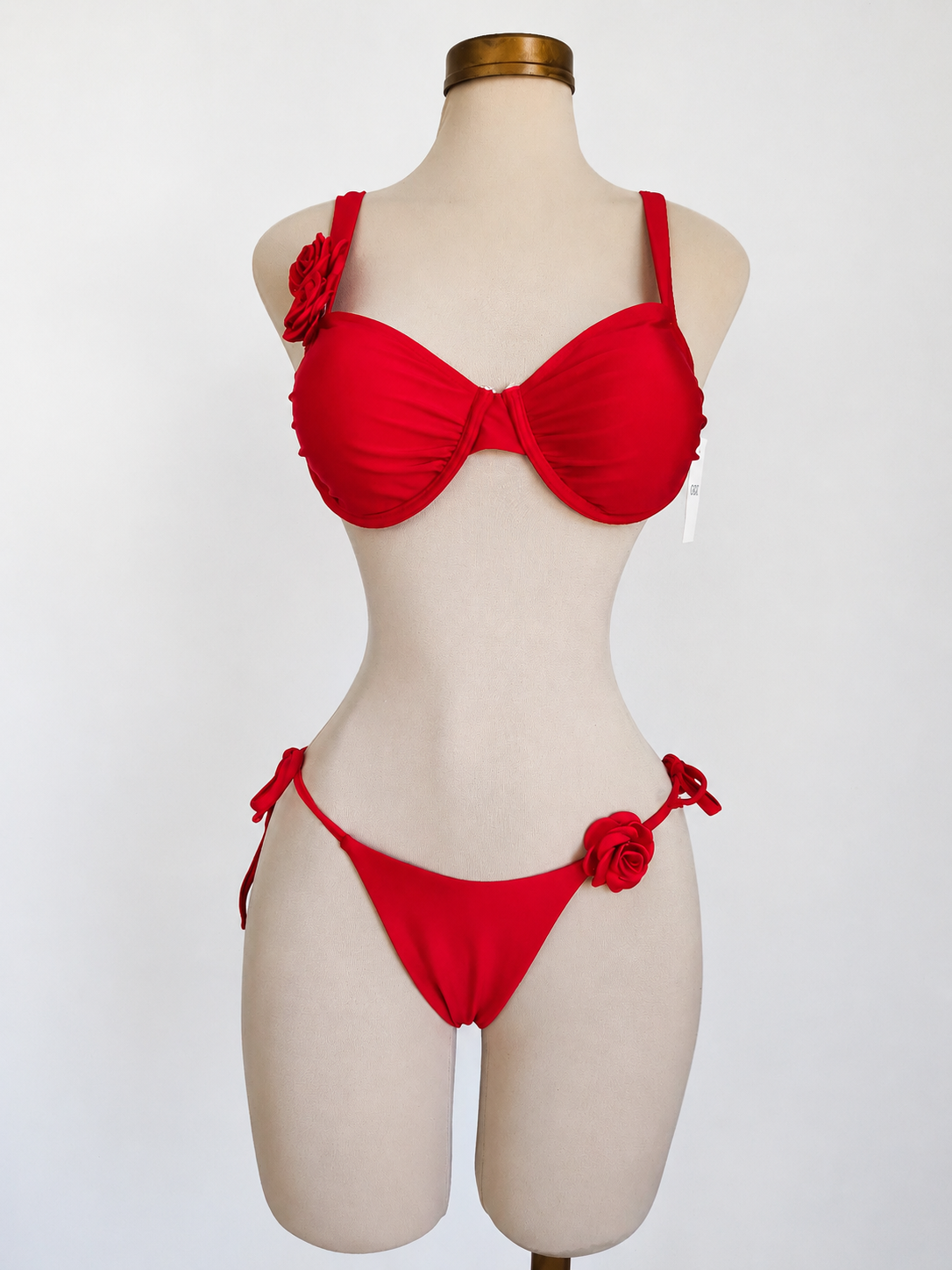 Conjunto de bikini de triángulo con tirantes gruesos rojos