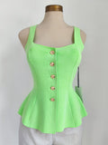 Blusa lima sin mangas con botones dorados y peplum