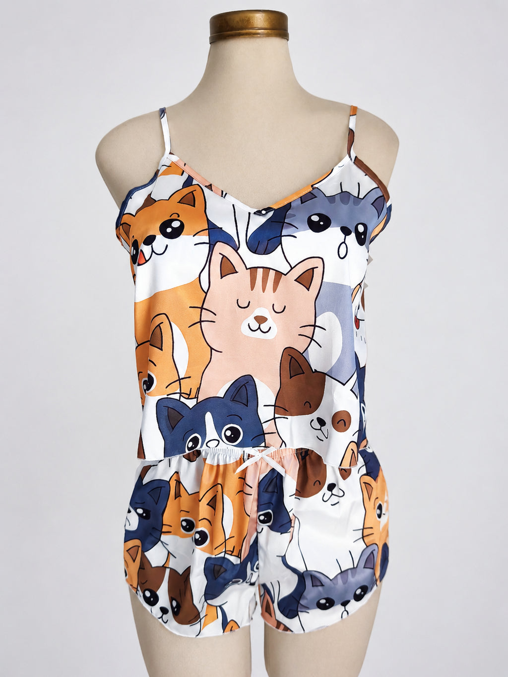 Conjunto de pijama de satén con estampado de gato