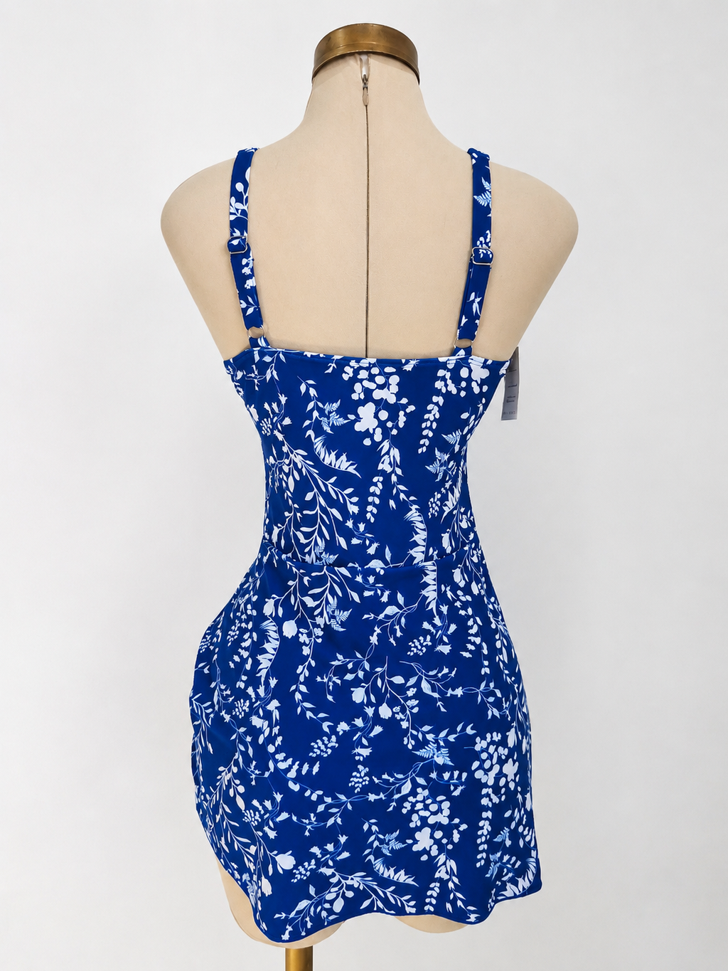 Traje de baño de 1 pieza color azul con estampado floral y tanga - imagen 2