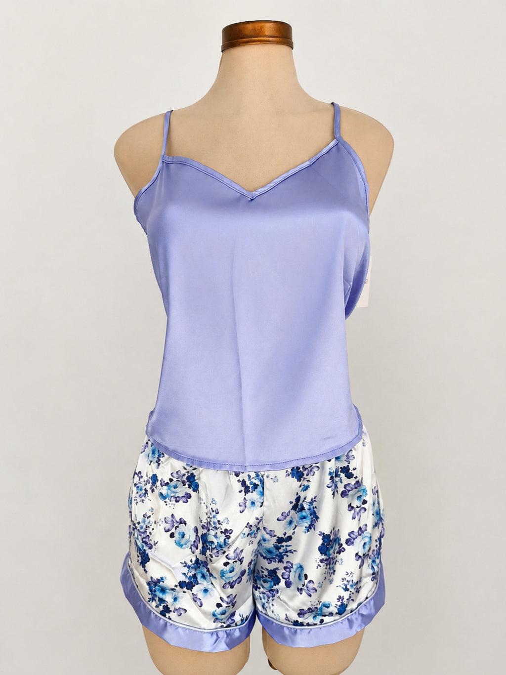 Conjunto de pijama con top de cami liso y pantalones cortos