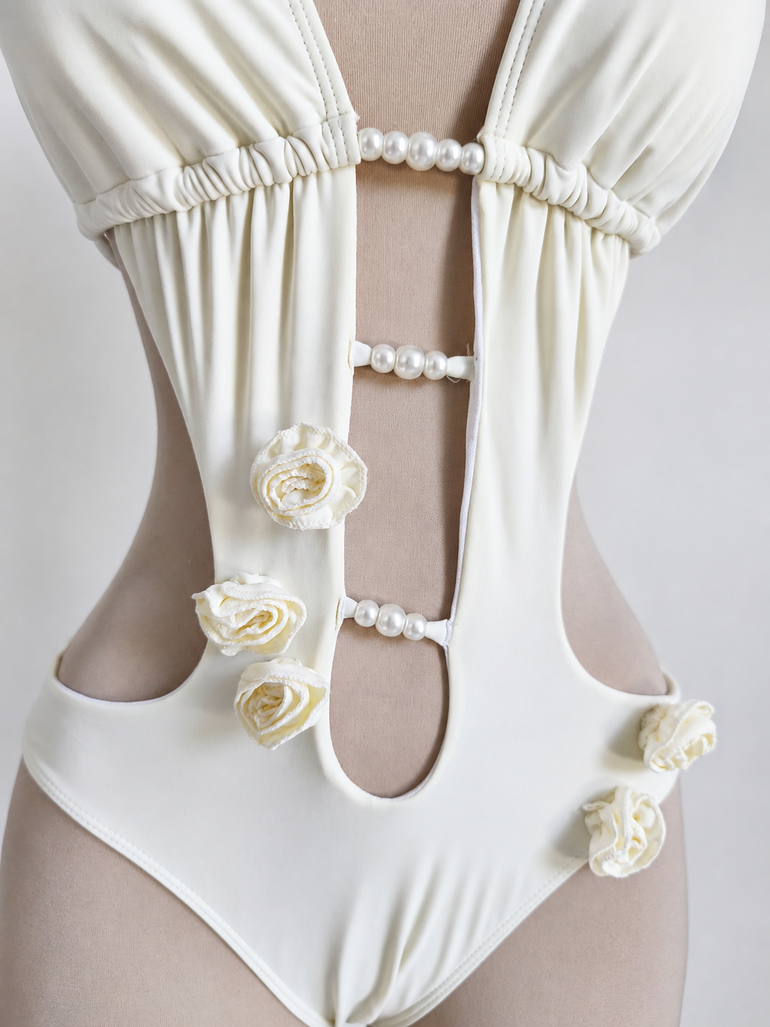 Traje de baño de 1 pieza color beige, con aplicaciones - imagen 5