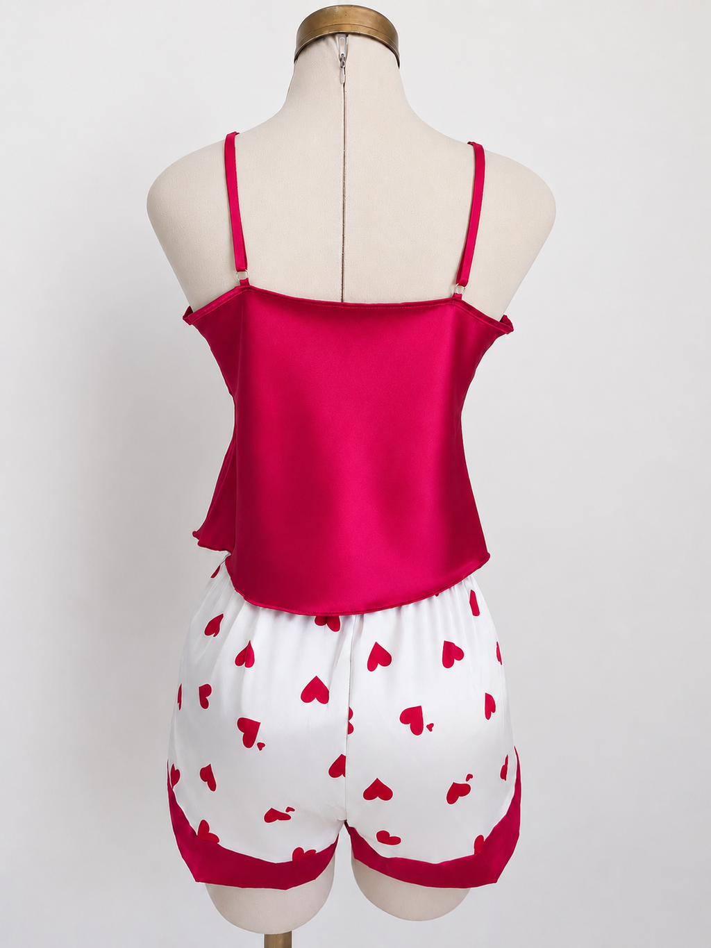 Pijama con top rojo y short con estampado de corazones - imagen 2