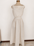 Vestido de corte A con escote asimétrico
