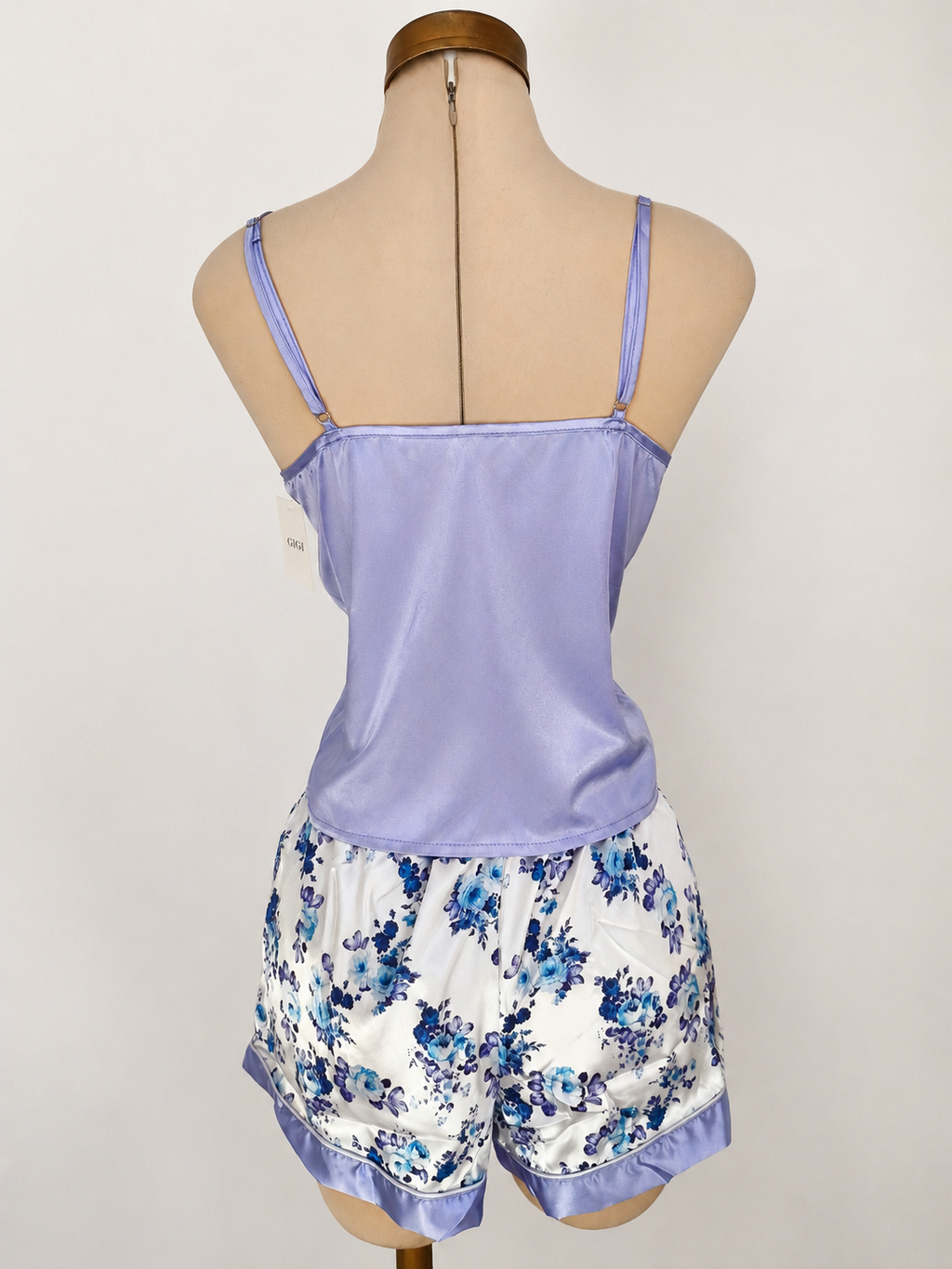 Conjunto de pijama con top de cami liso y pantalones cortos - imagen 2