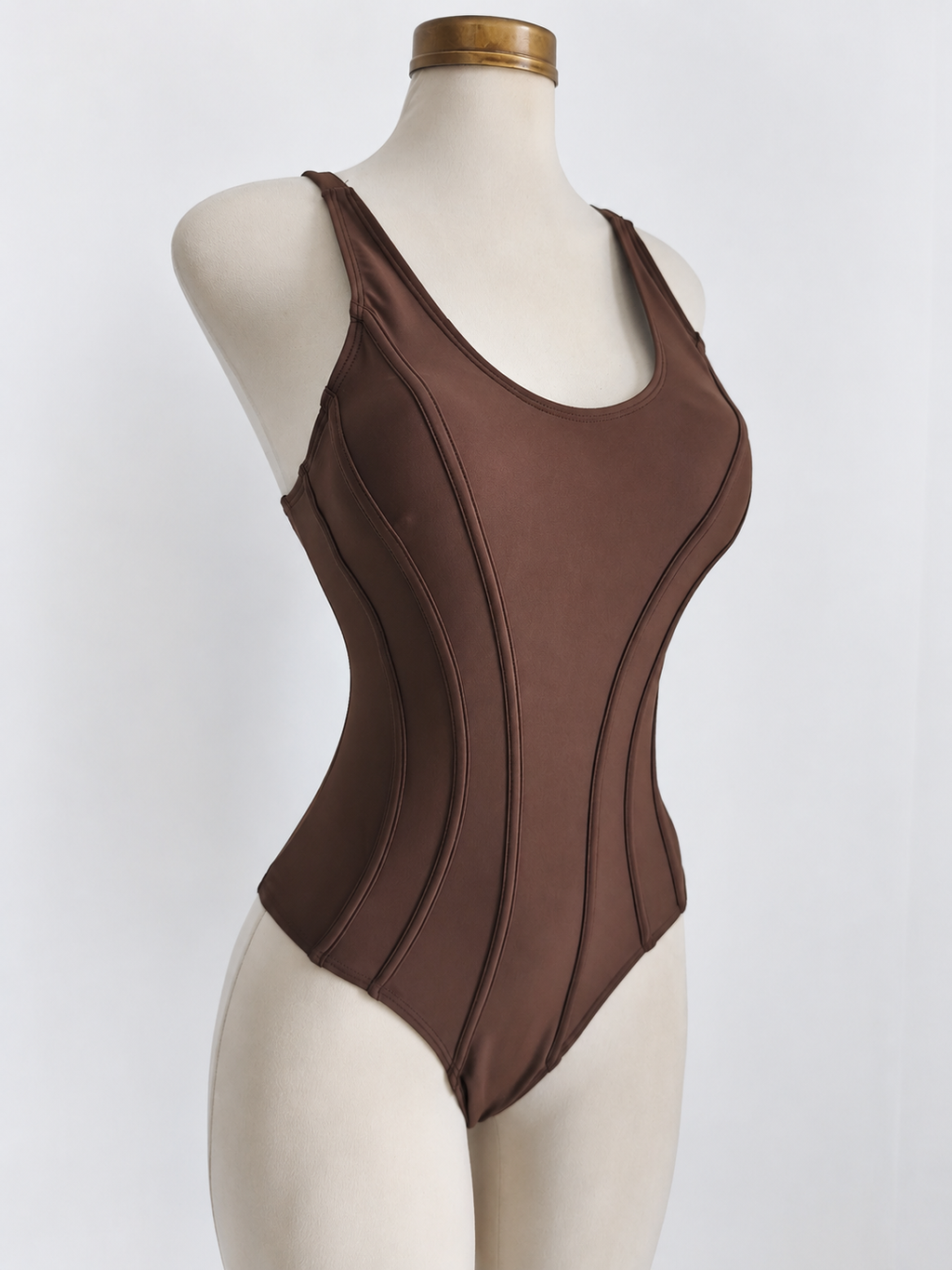 Traje de baño café con ajuste en la espalda - imagen 3
