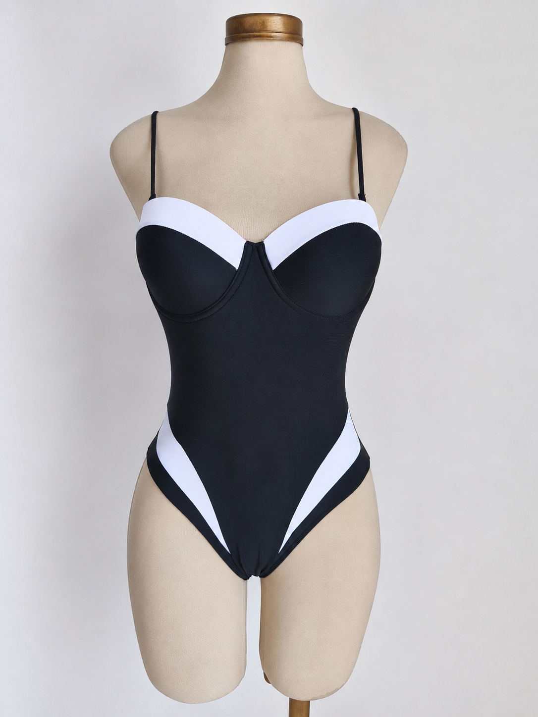 Traje de baño de 1 pieza con tirantes tipo espagueti y diseño