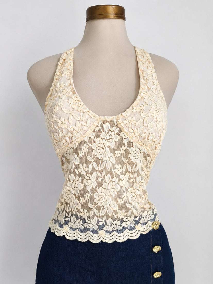 Top color crema de tirantes con cuello halter y encaje floral