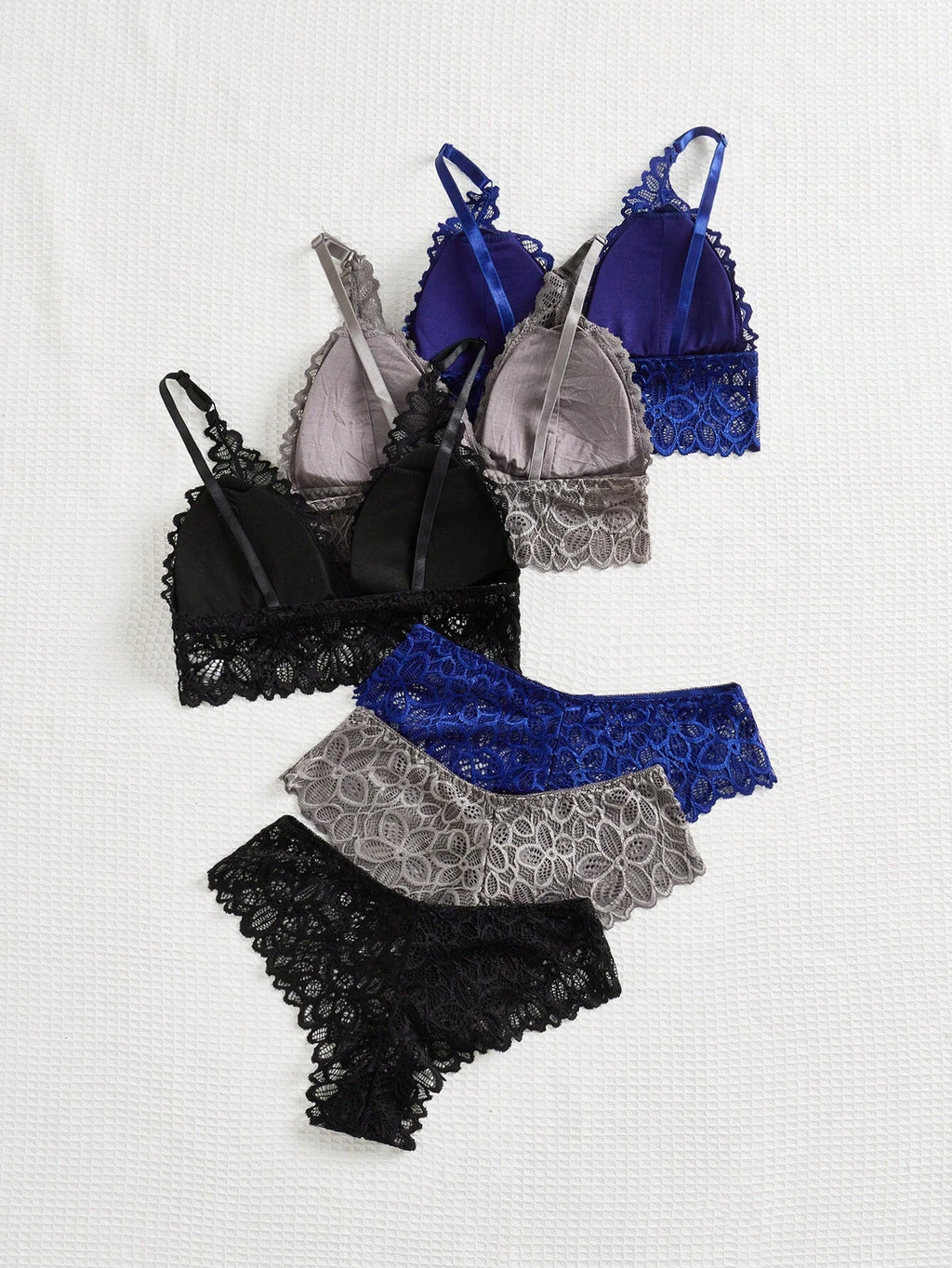 Conjunto de sostén y tanga de encaje - imagen 2