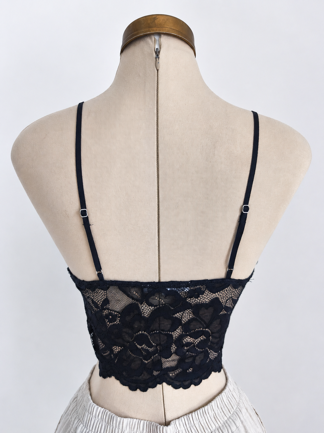 Bralette de encaje floral con escote redondo - imagen 2