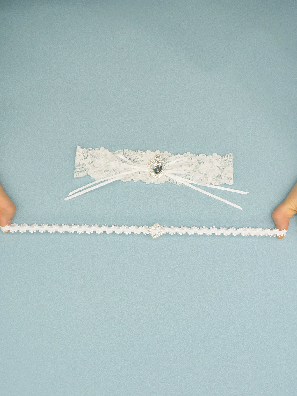 Conjunto de 2 piezas Liguero nupcial con decoración de strass y lazo - imagen 5