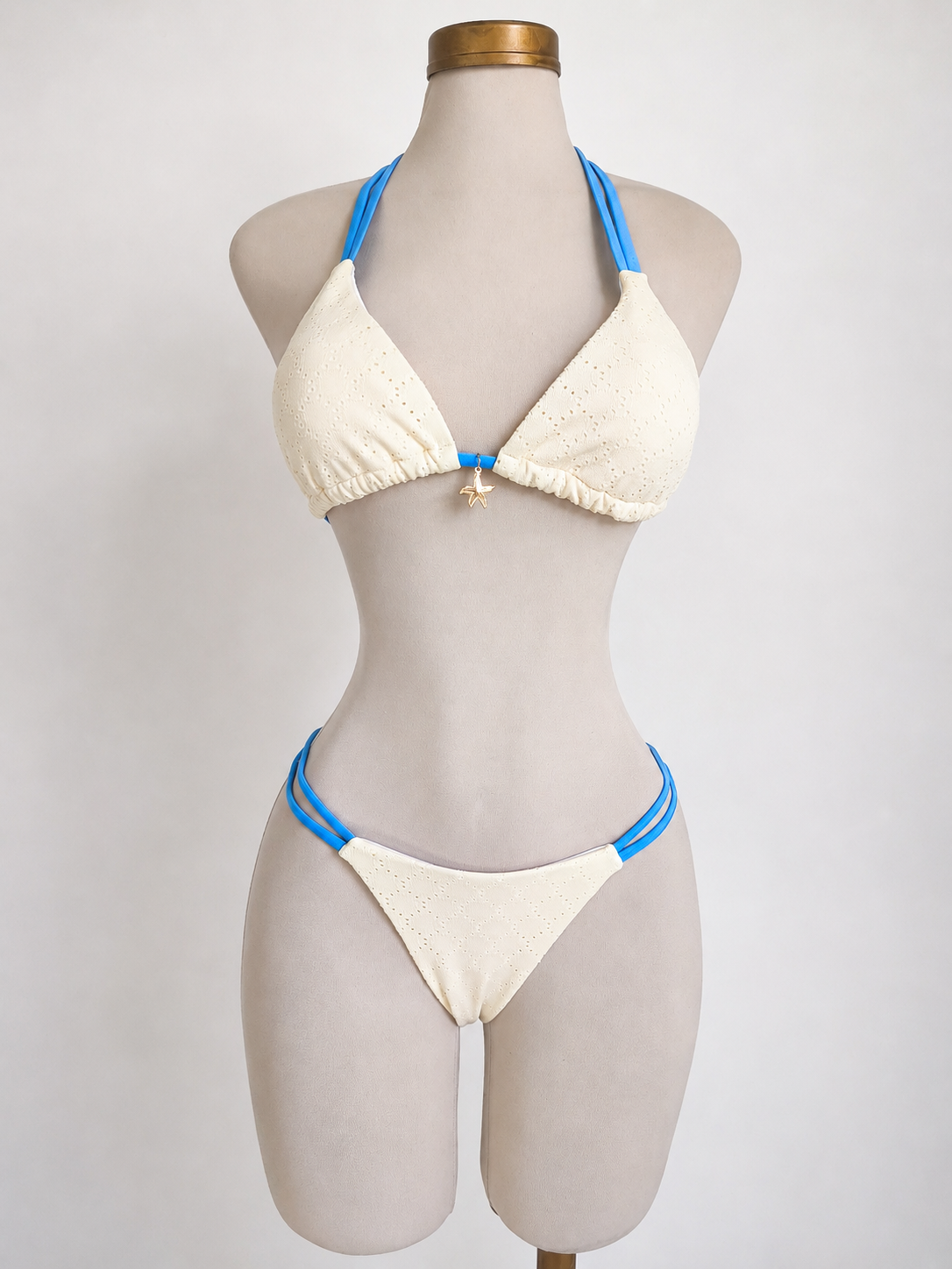Conjunto de traje de baño con top halter y color contrastante