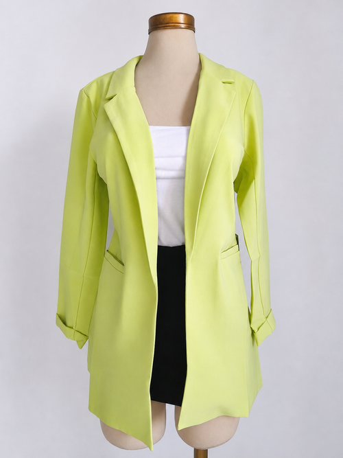 Blazer largo color lima, sin botones estilo princesa de sarga