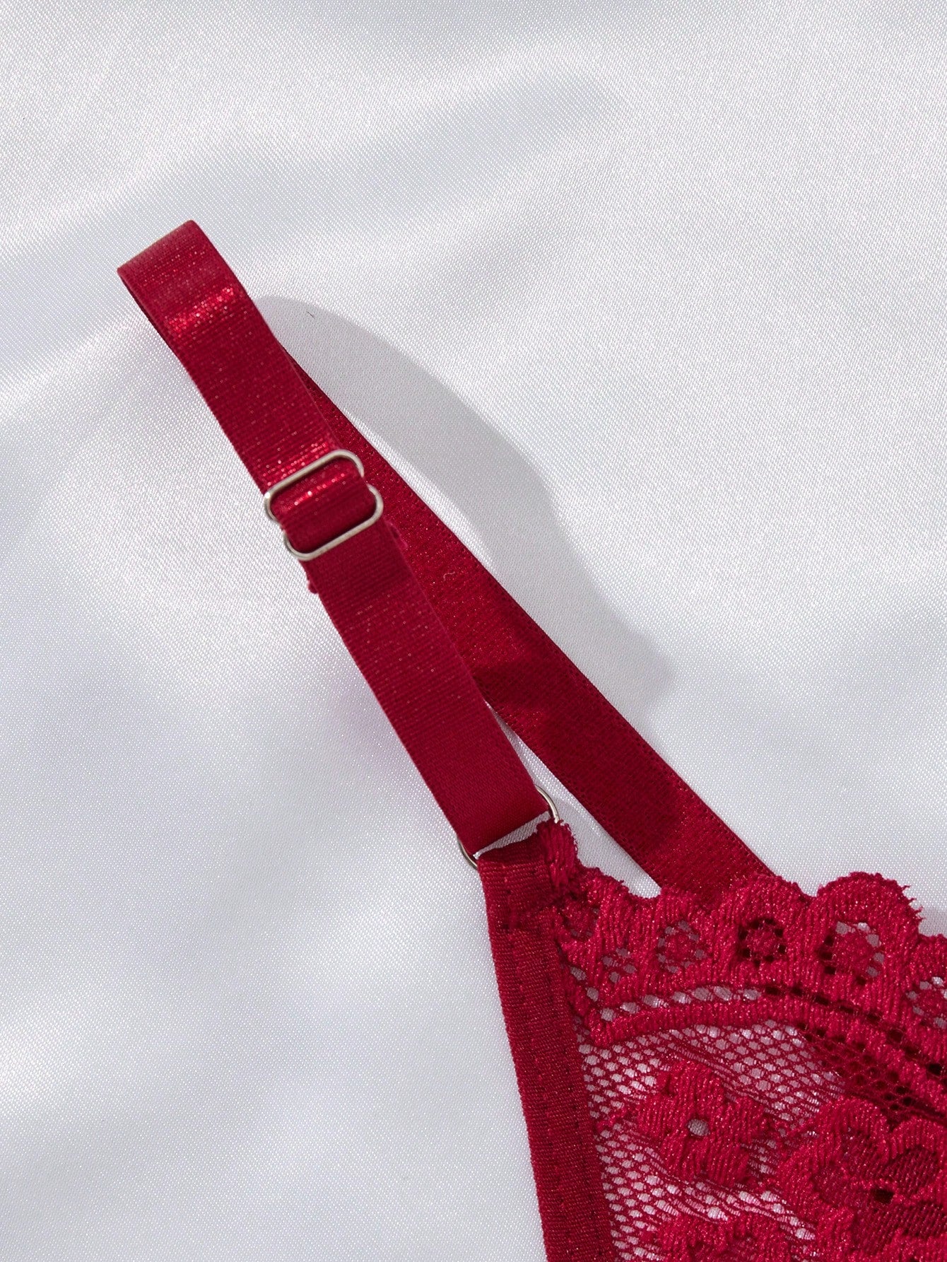 Conjunto de dos piezas de lencería color vino, baby doll con hilo ajustable - imagen 6