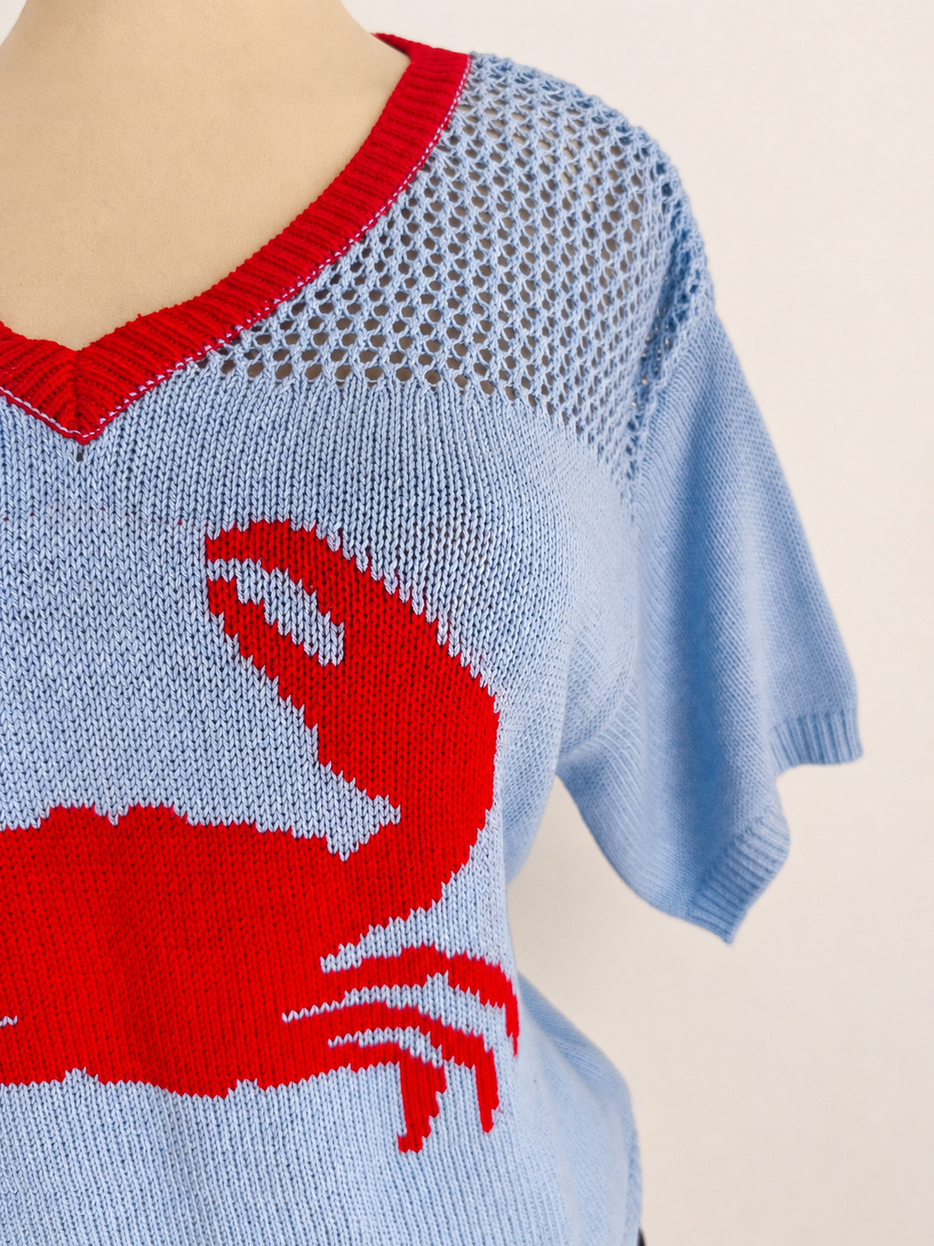 Top de jacquard de manga corta con escote en v y banda del cuello en - imagen 3