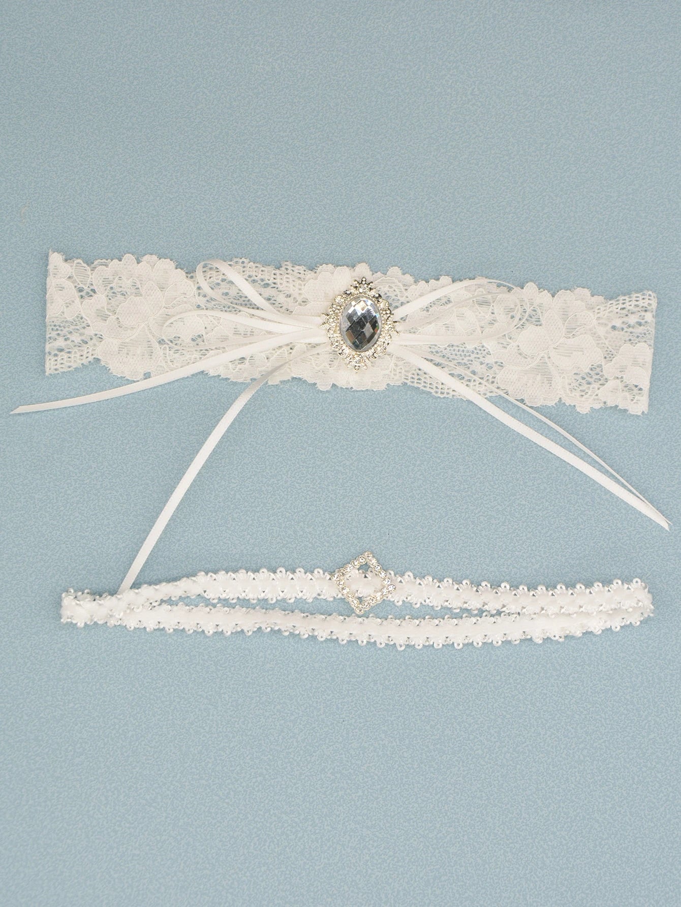 Conjunto de 2 piezas Liguero nupcial con decoración de strass y lazo - imagen 2