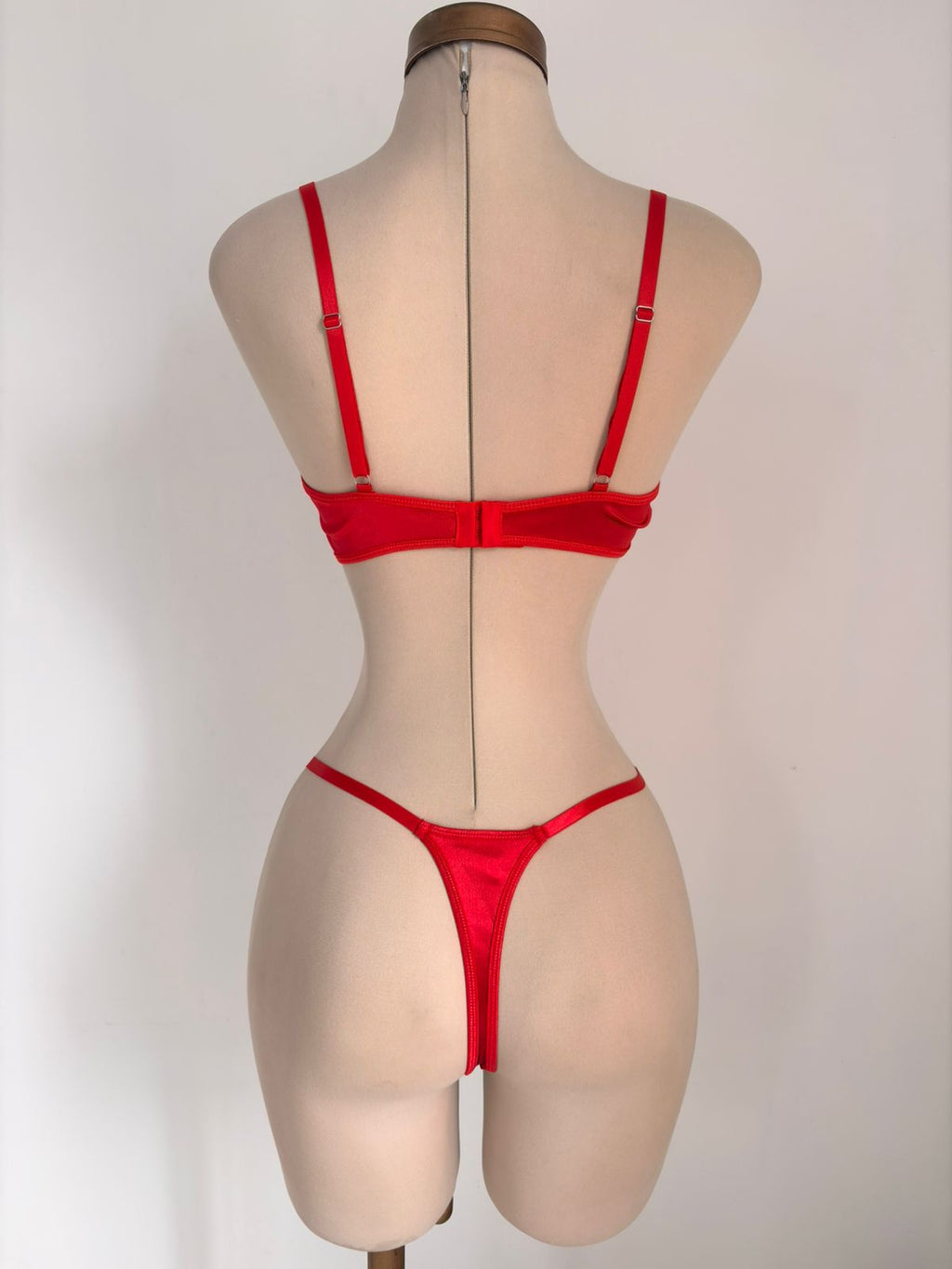 Conjunto de 2 piezas de lencería con sujetador con aros y bordado floral - imagen 2