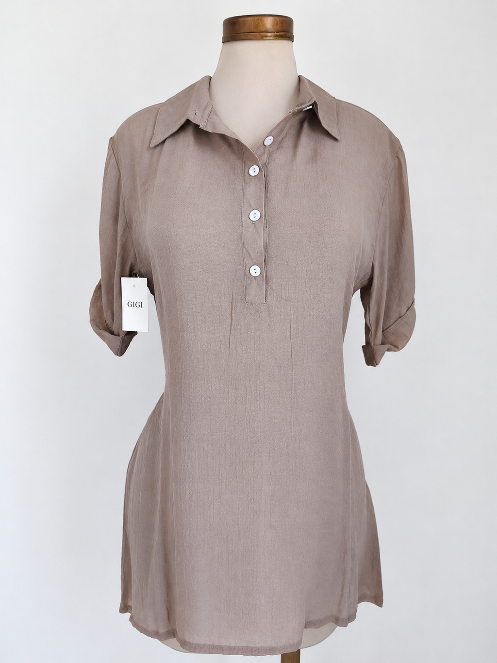 Salida de playa con cuello en V, color beige
