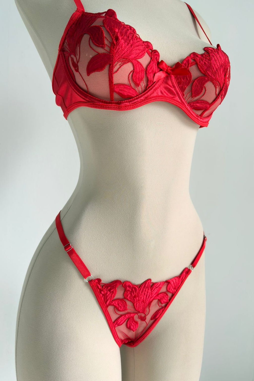Conjunto de 2 piezas de lencería con sujetador con aros y bordado floral - imagen 3