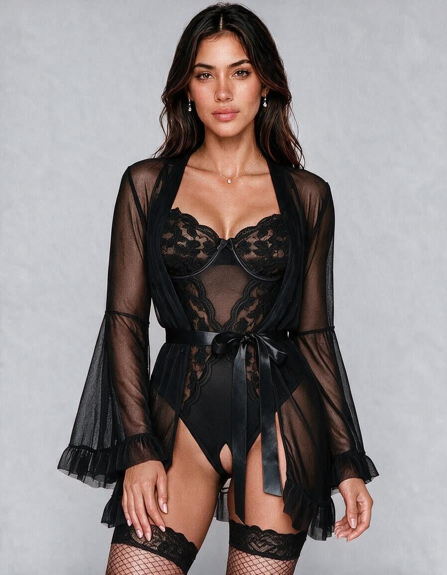Body negro con abertura negro y Bata y Cinturón y 1 par de medias