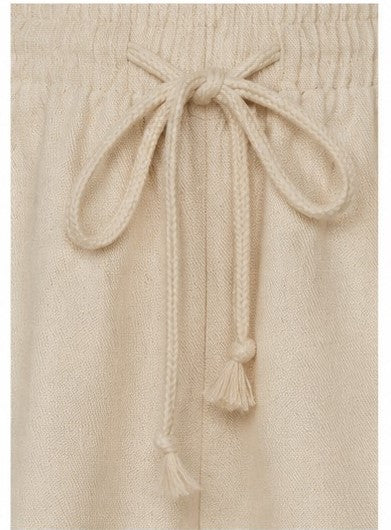 Shorts con cordón · Beige liso