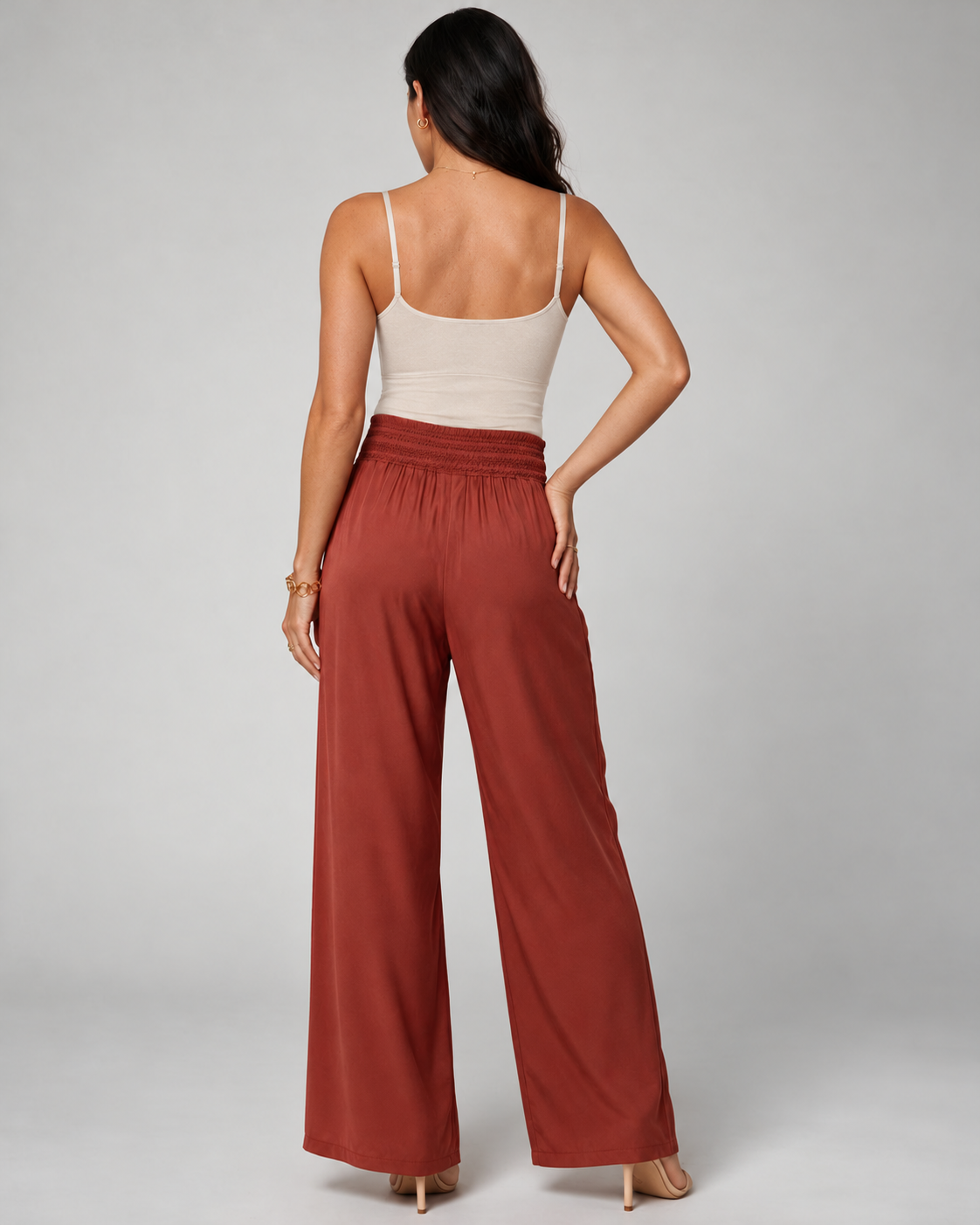 Pantalón satinado de pierna ancha · Terracota