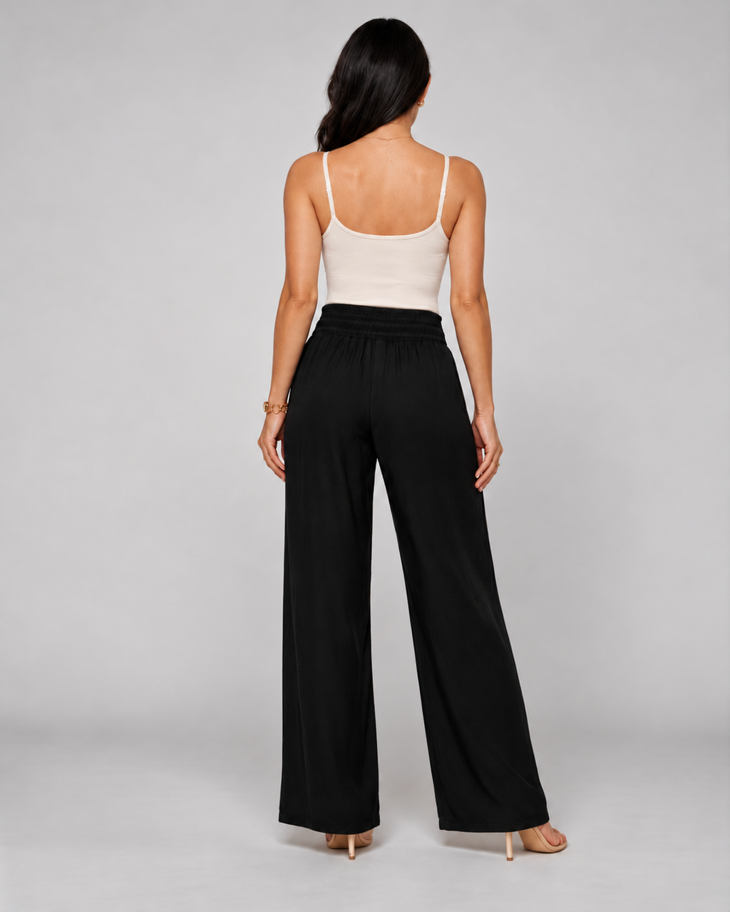Pantalón satinado de pierna ancha · Negro