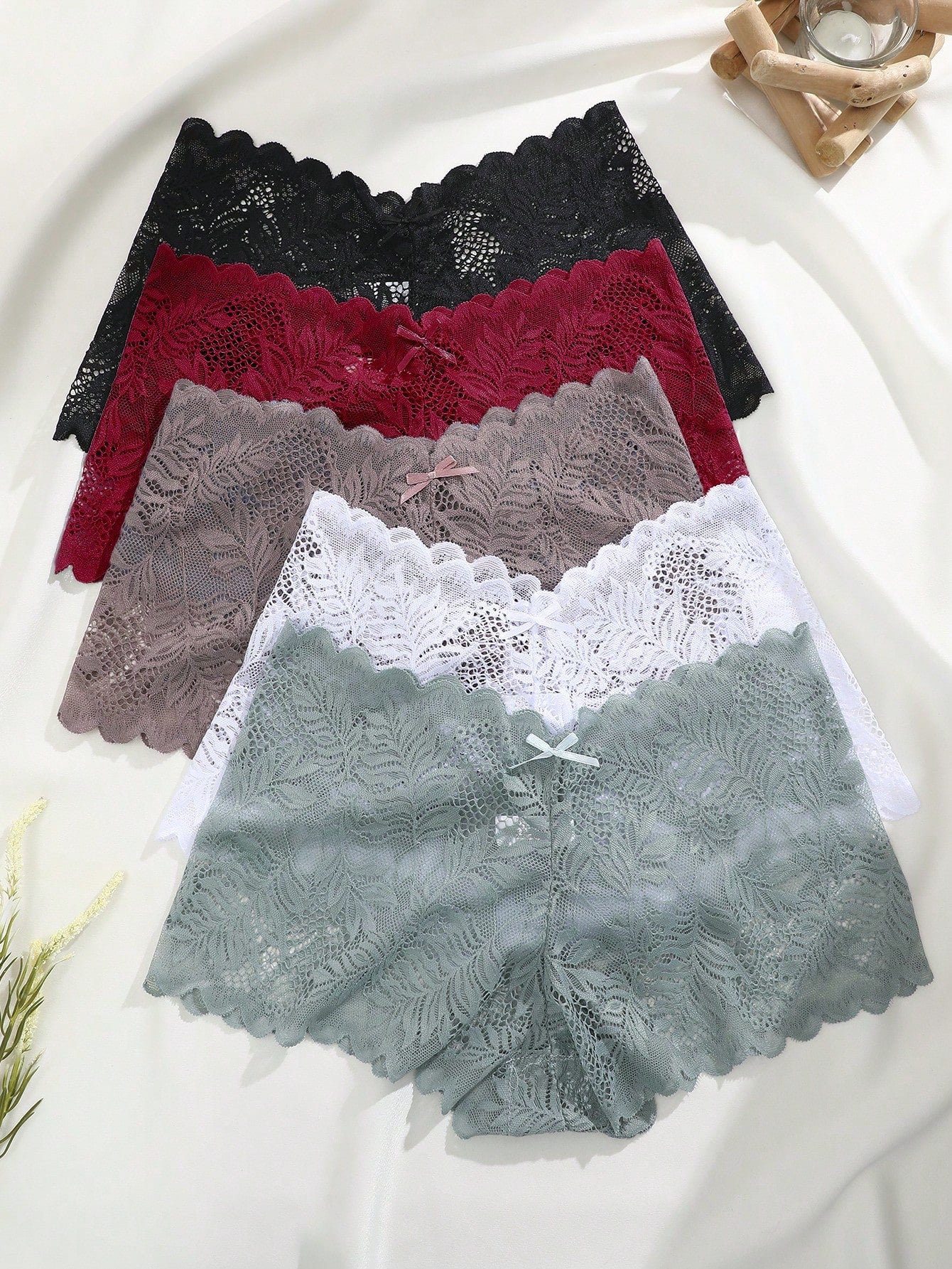 Conjunto de 5 piezas de sexys calzones de encaje para dama con patrón - imagen 4